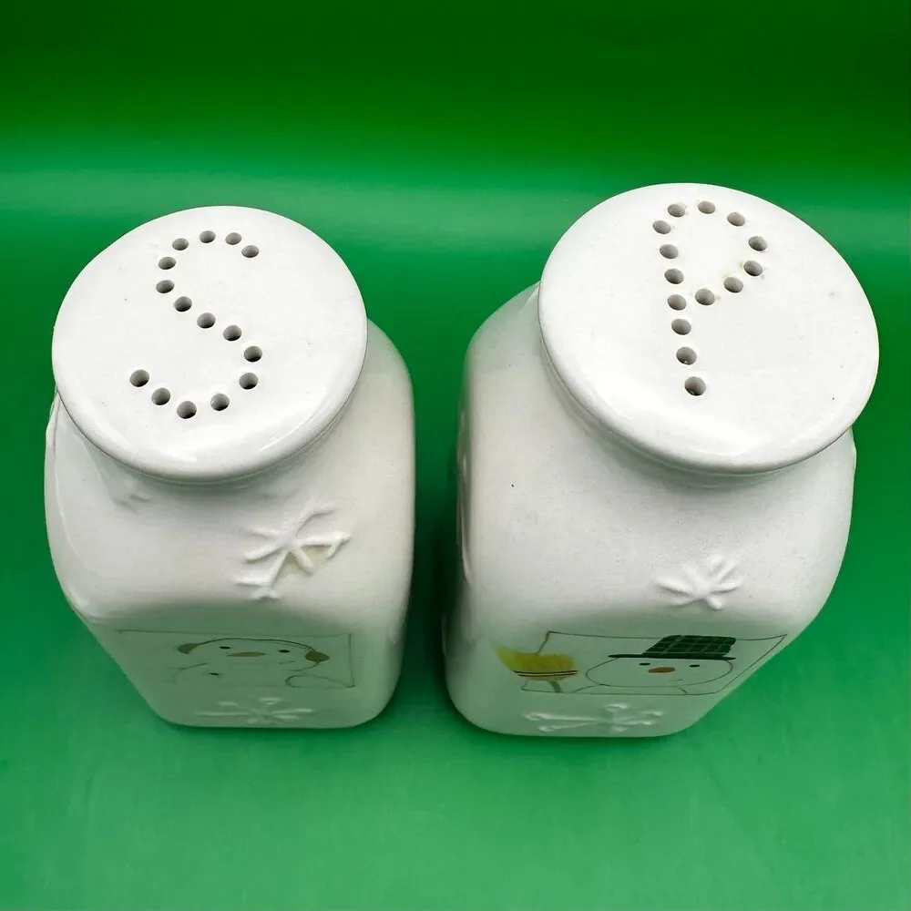 Hallmark Vintage Holiday Snowman Ceramic Milk Bottle Salt & Pepper Shakers Set